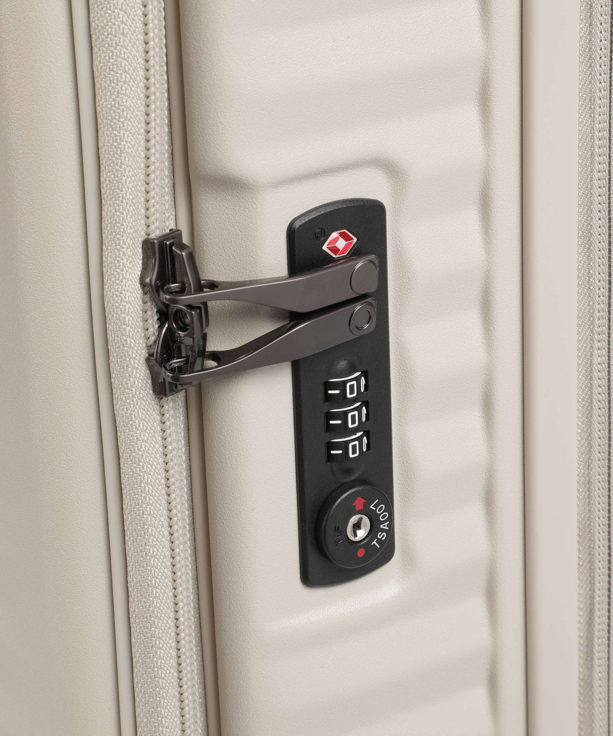 Echolac Celestra FA M Spinner (4 wheels) vanilla cream