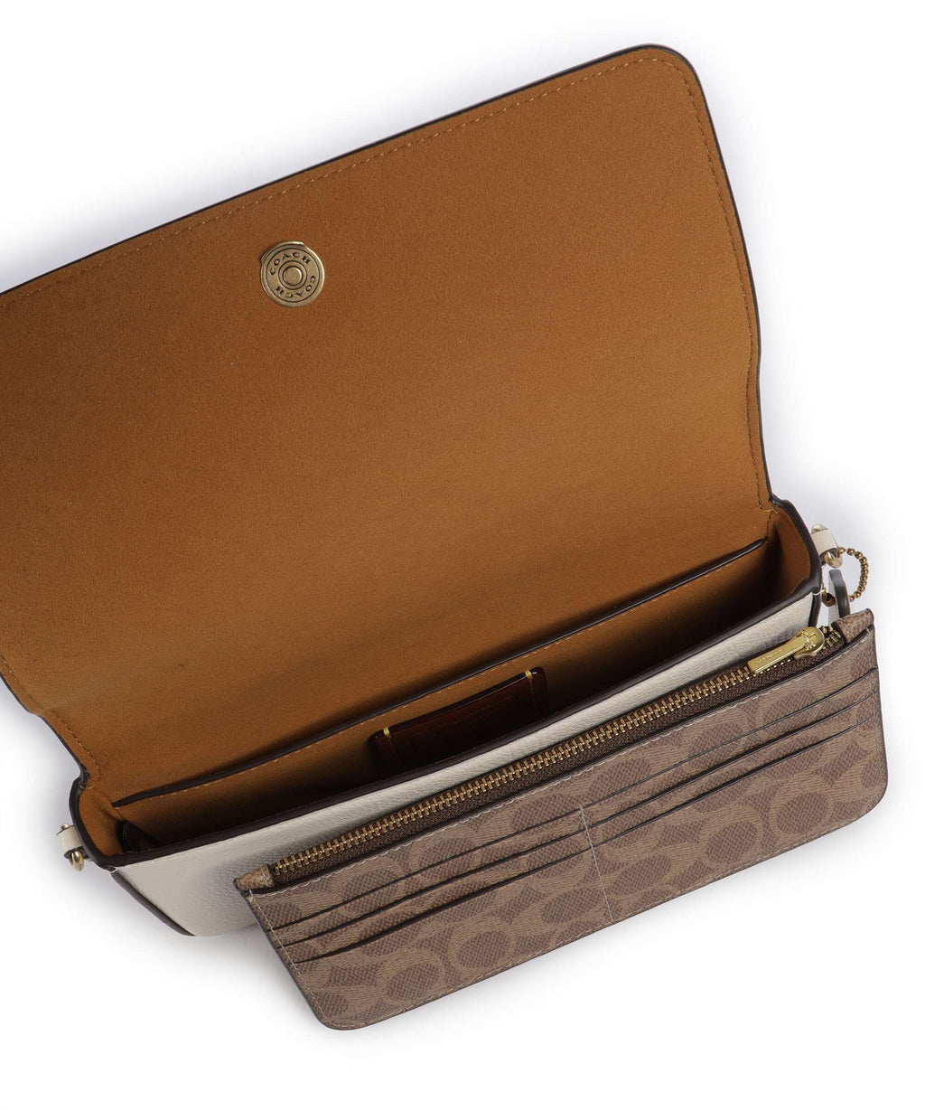 Coach Essential Crossbody bag chalk