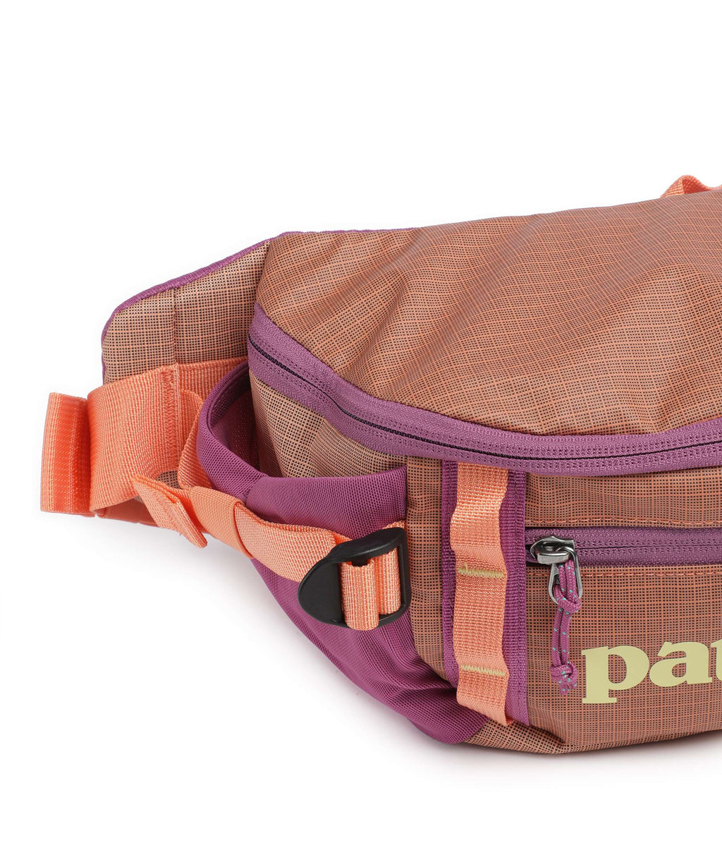 patagonia black hole marigold fanny pack Waist 5L The breathable back panel and adjustable hip belt provide lasting comfort and a stable fit PATAGONIA Black Hole Waist Pack