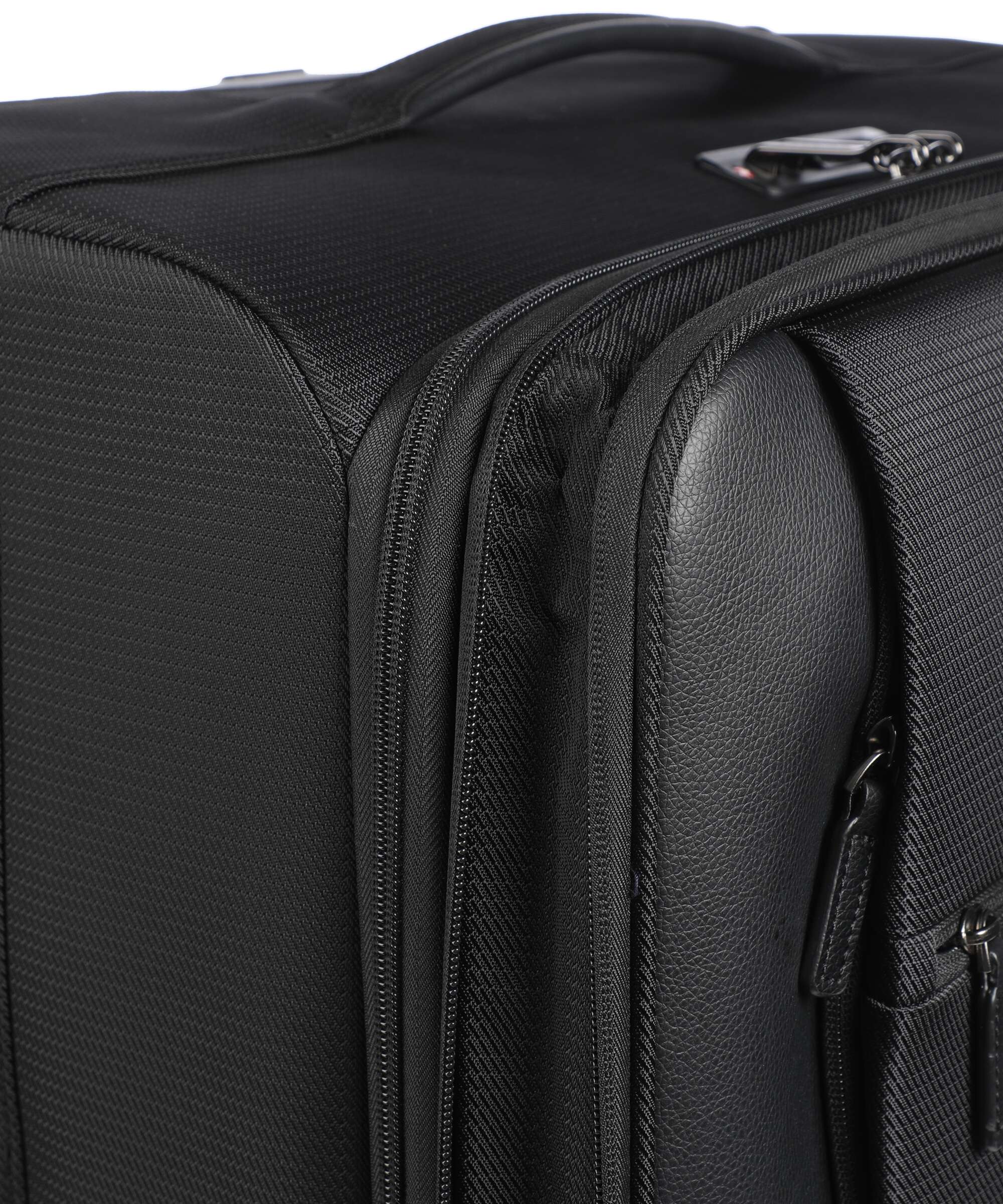 Delsey Paris Montmartre Air 3.0 Spinner (4 wheels) black