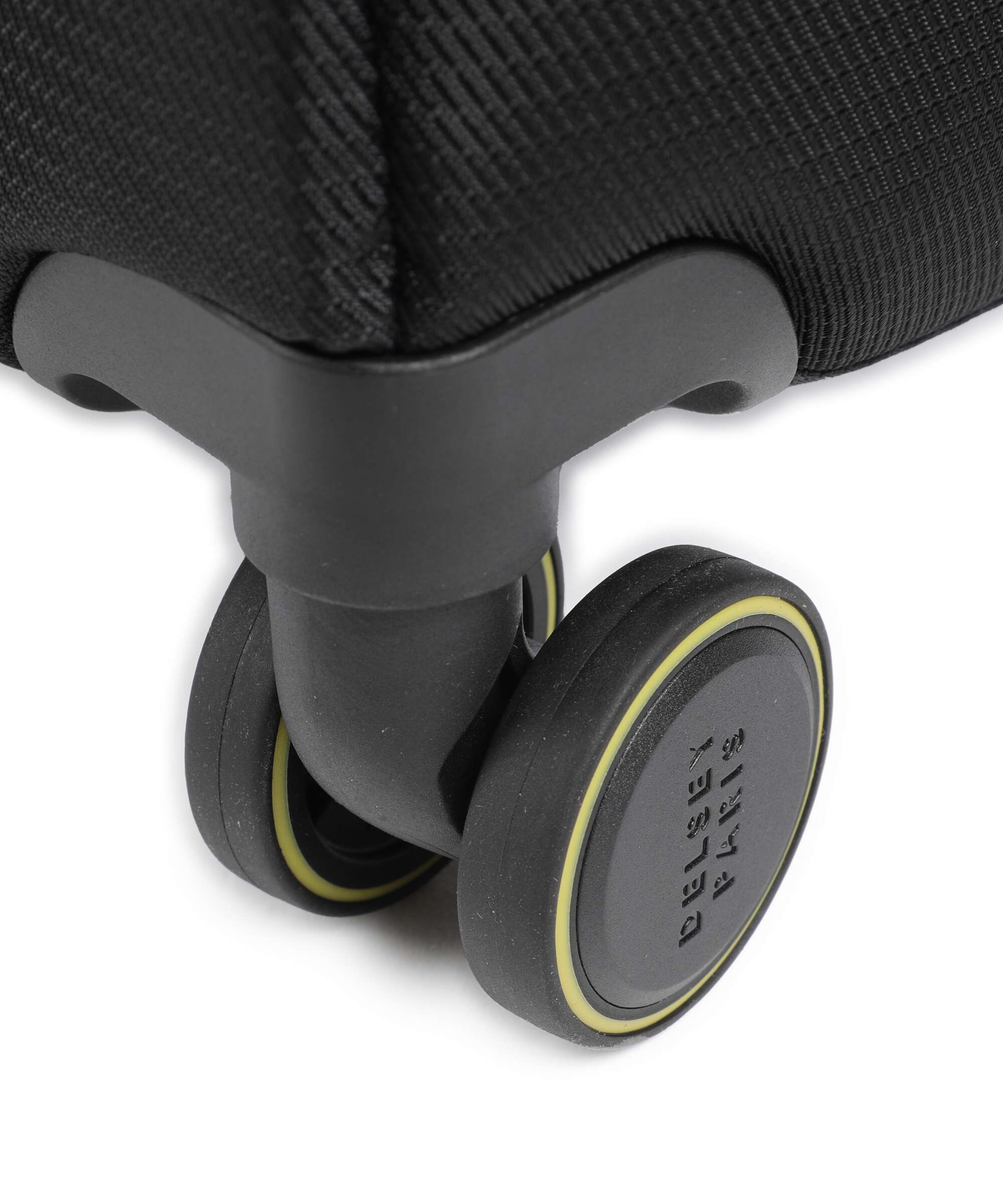 Delsey Paris Montmartre Air 3.0 Spinner (4 wheels) black