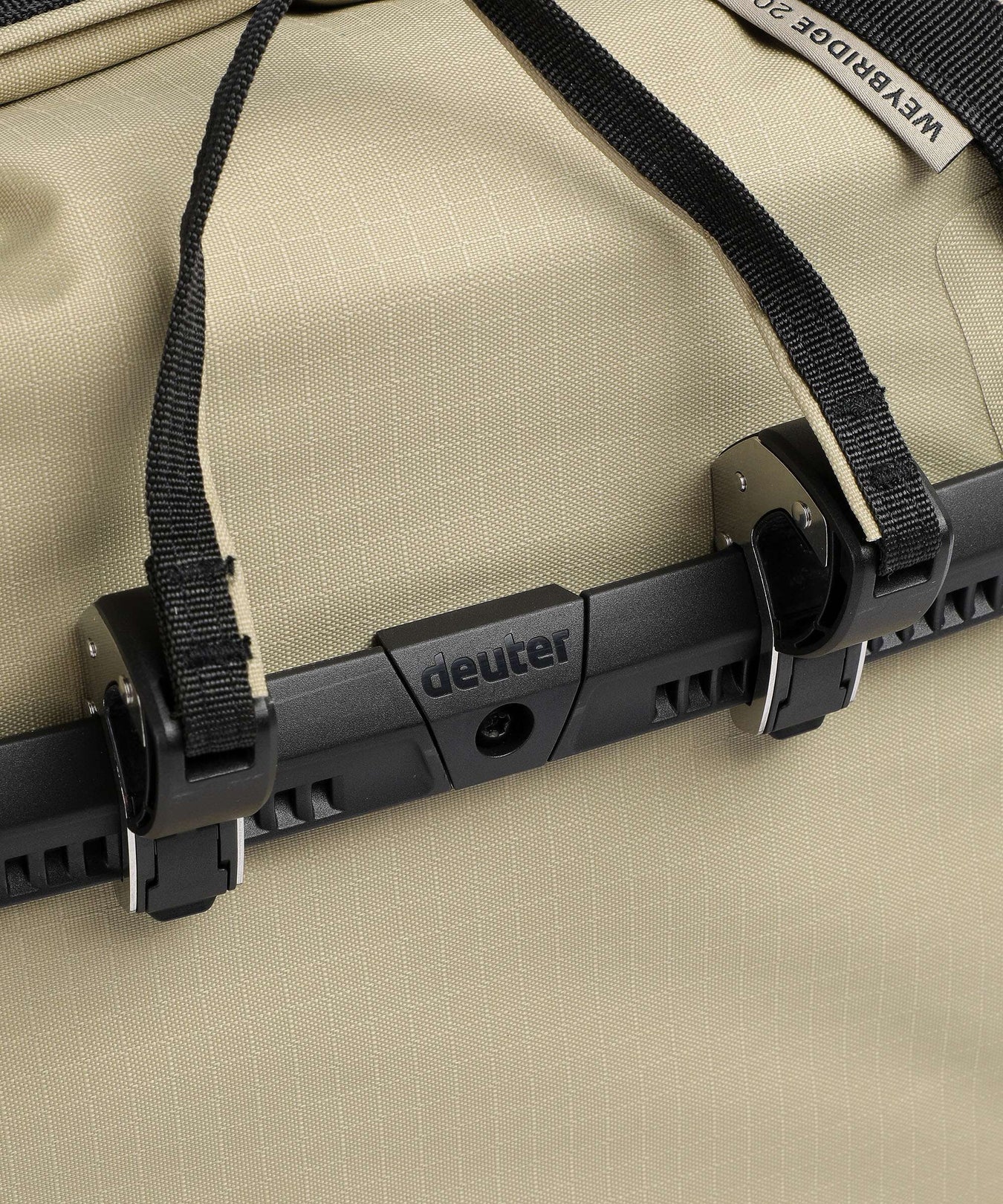 Deuter Weybridge 20+5 Luggage bag desert