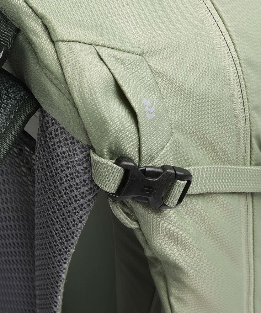 Deuter Futura 23 Hiking backpack grove/ivy