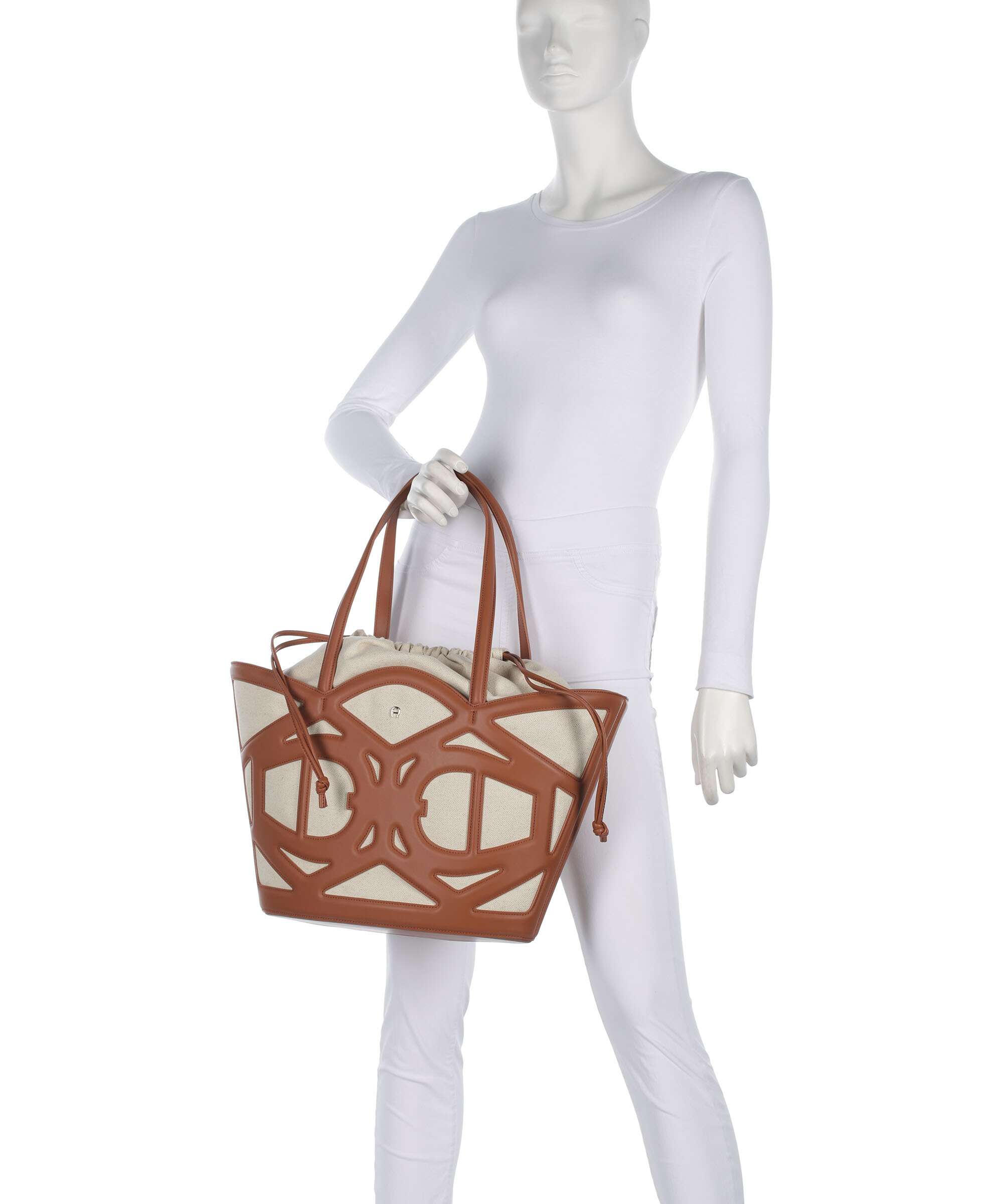 AIGNER トートバッグ Aigner Azzurra M Tote bag fine grain cow leather, cotton cognac