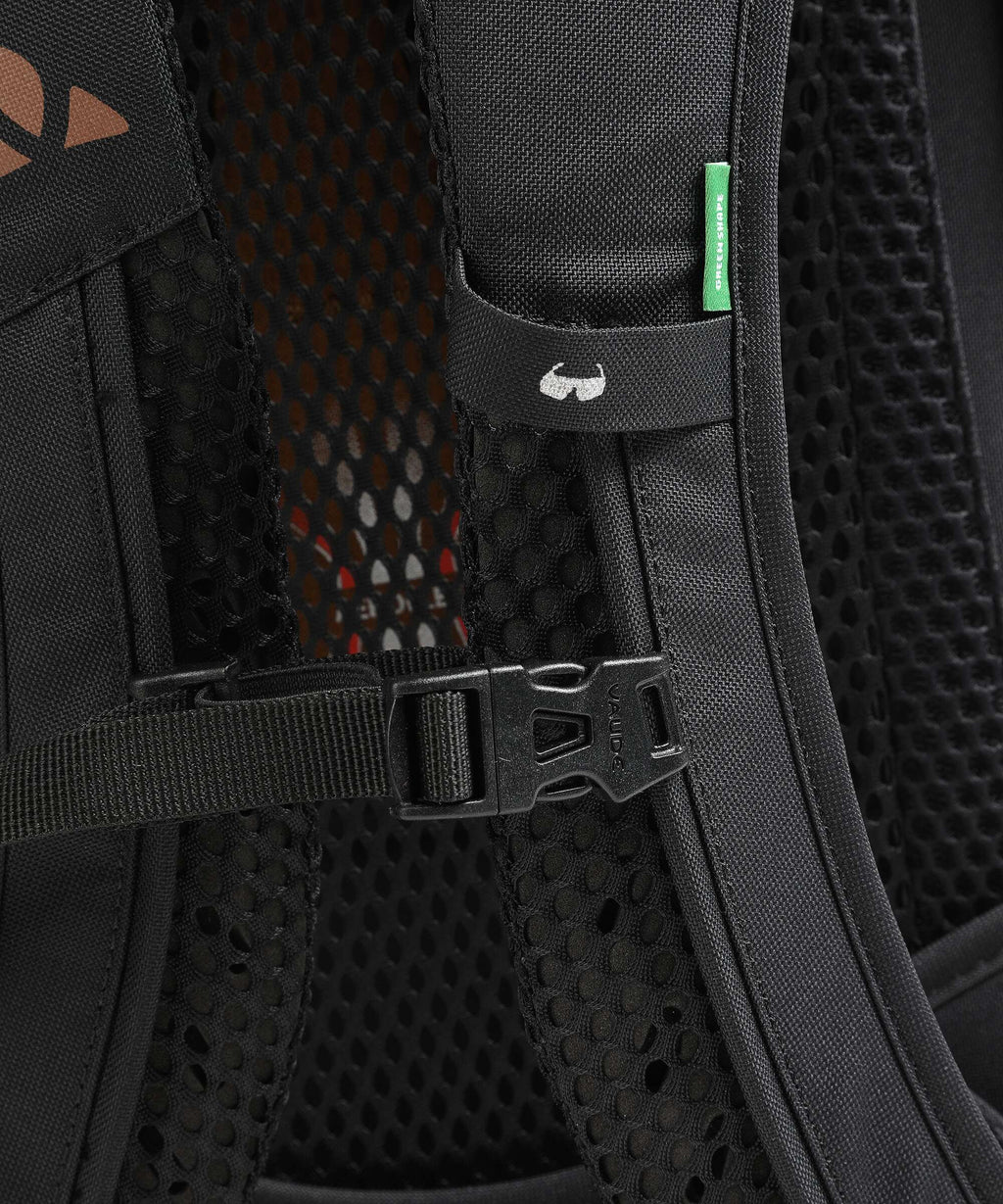 Vaude Wizard 18+4 Hiking backpack black/umbra