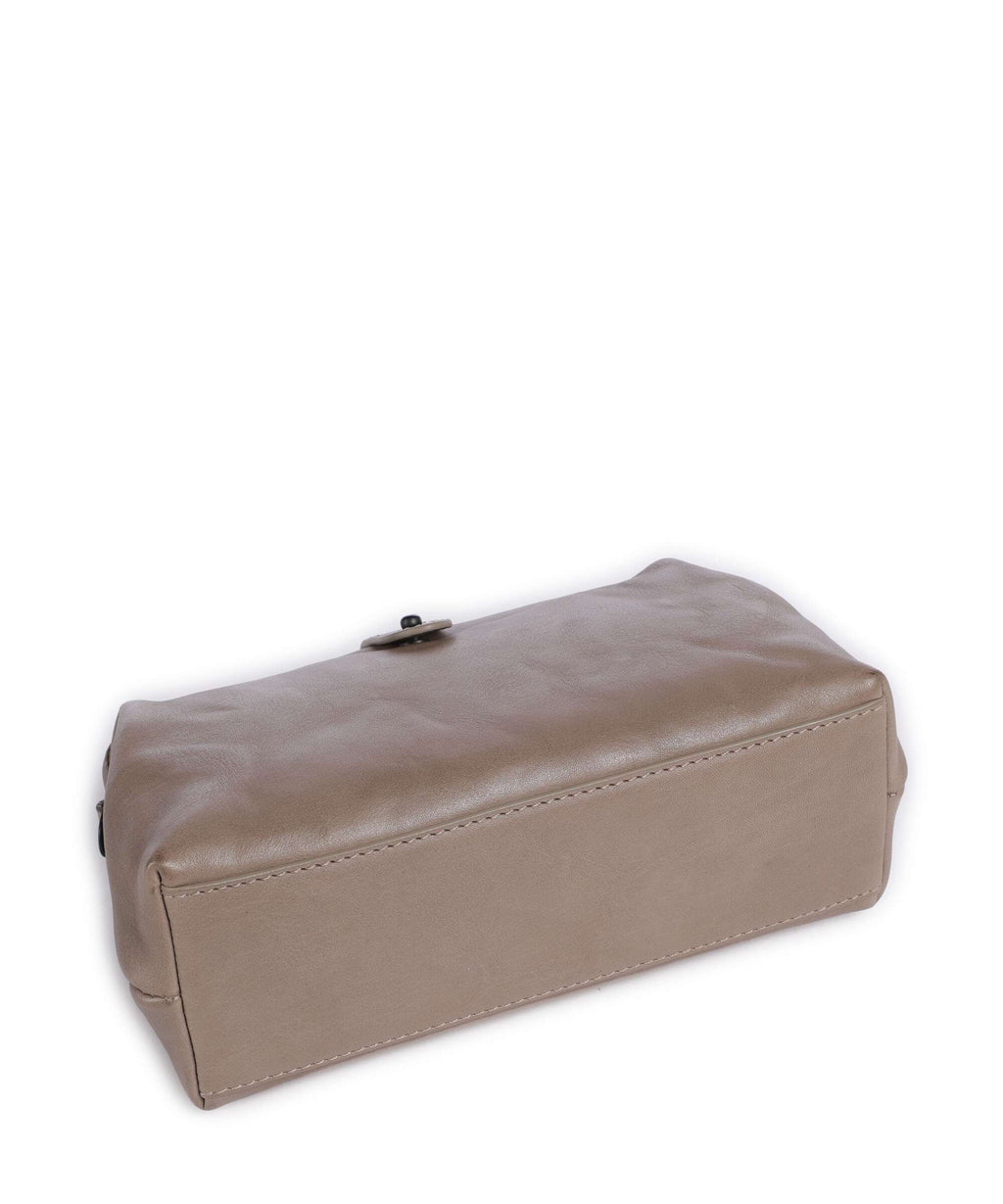 Aunts & Uncles Grandma's Luxury Club Mrs. Eclair Crossbody bag cashmere