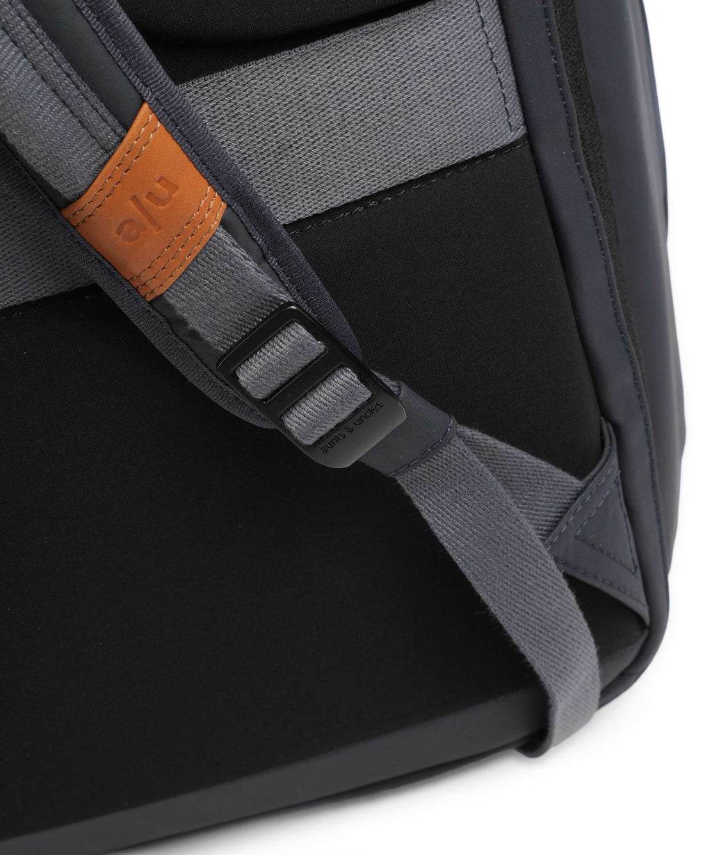 Aunts & Uncles Japan RE Yunoko RE Rolltop backpack outer space