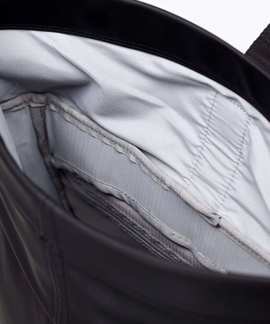 Ucon Acrobatics Lotus Hajo Pro Rolltop backpack black