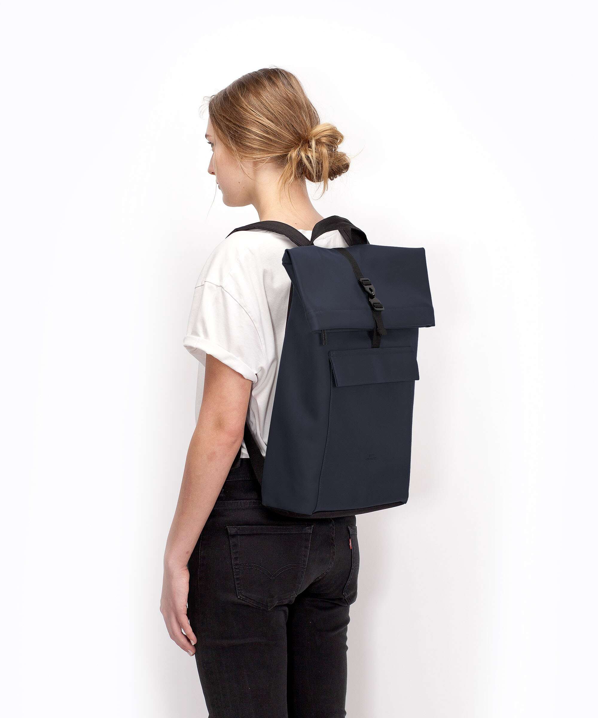 Ucon Acrobatics Lotus Jasper Medium Rolltop backpack light almond