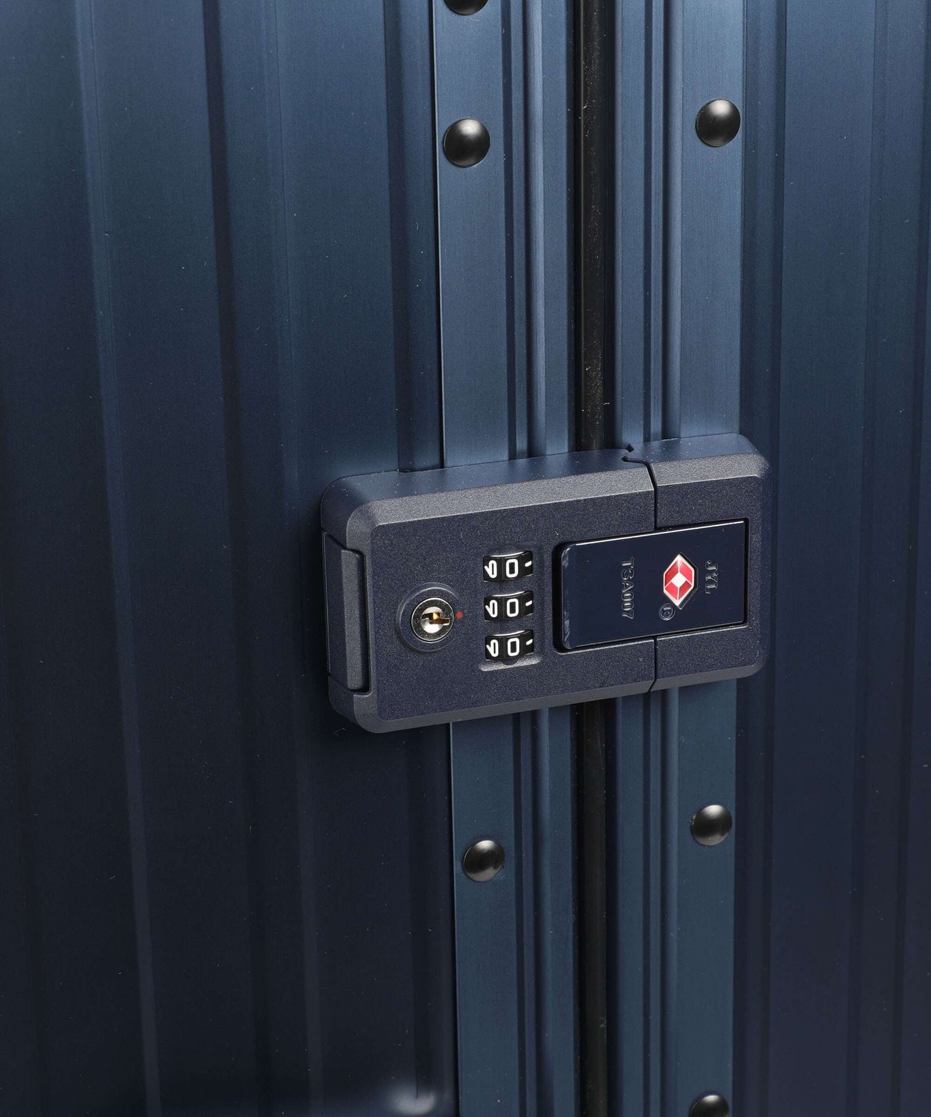 Aleon Classic 26 Traveler Spinner (4 wheels) sapphire