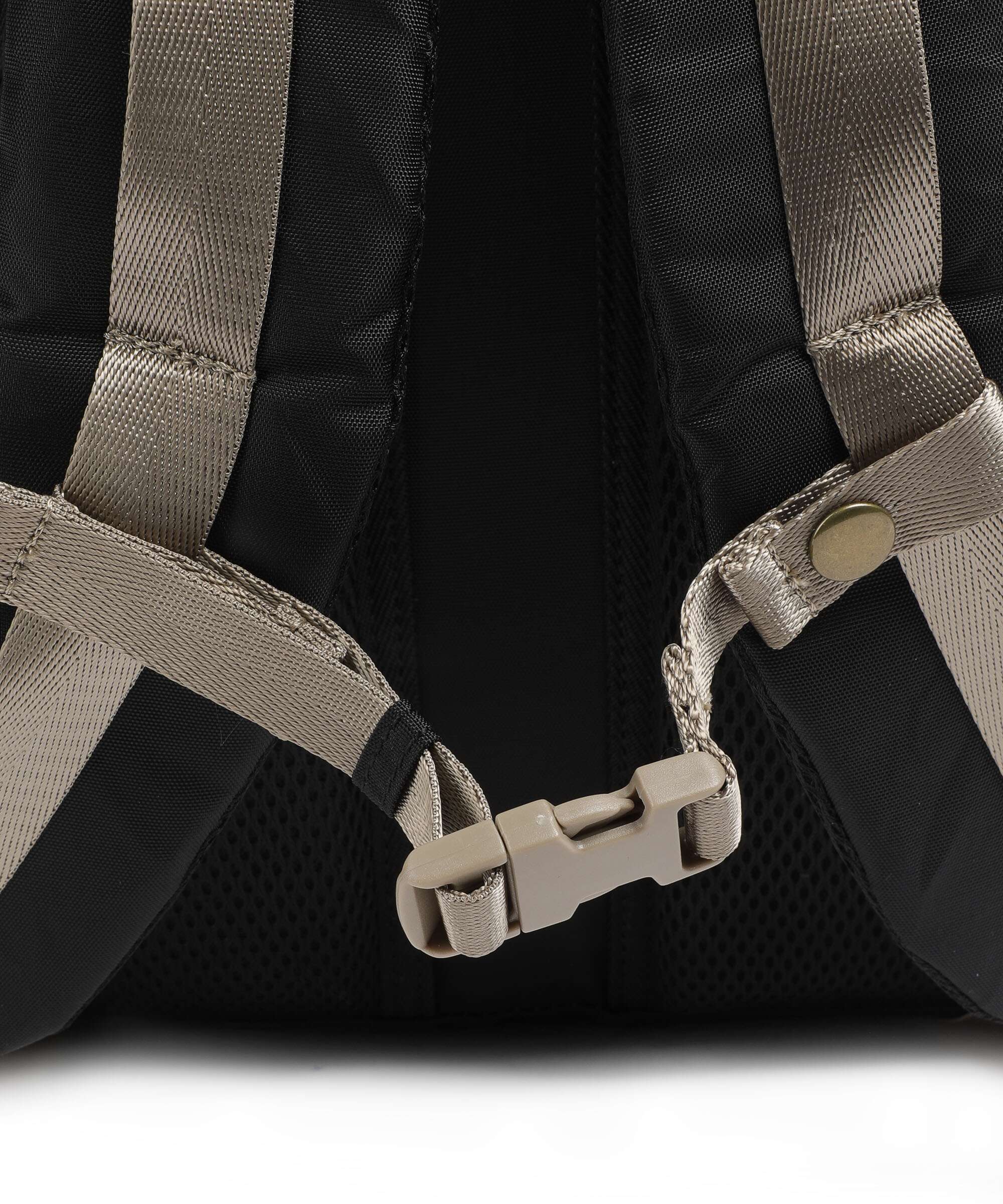 Doughnut Jungle Colorado Backpack recycled nylon black - d104jg2