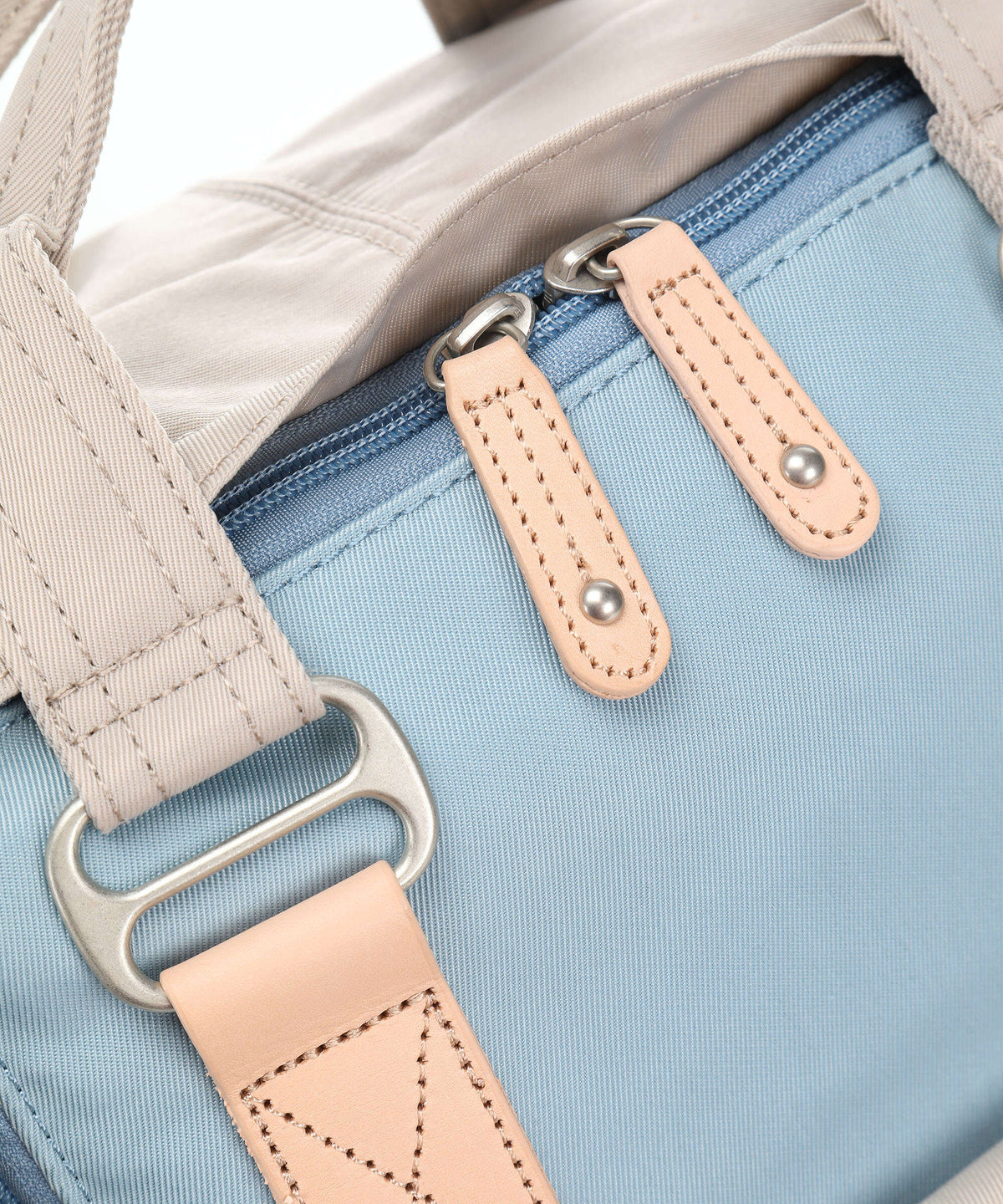 Doughnut Macaroon Backpack light blue/ivory