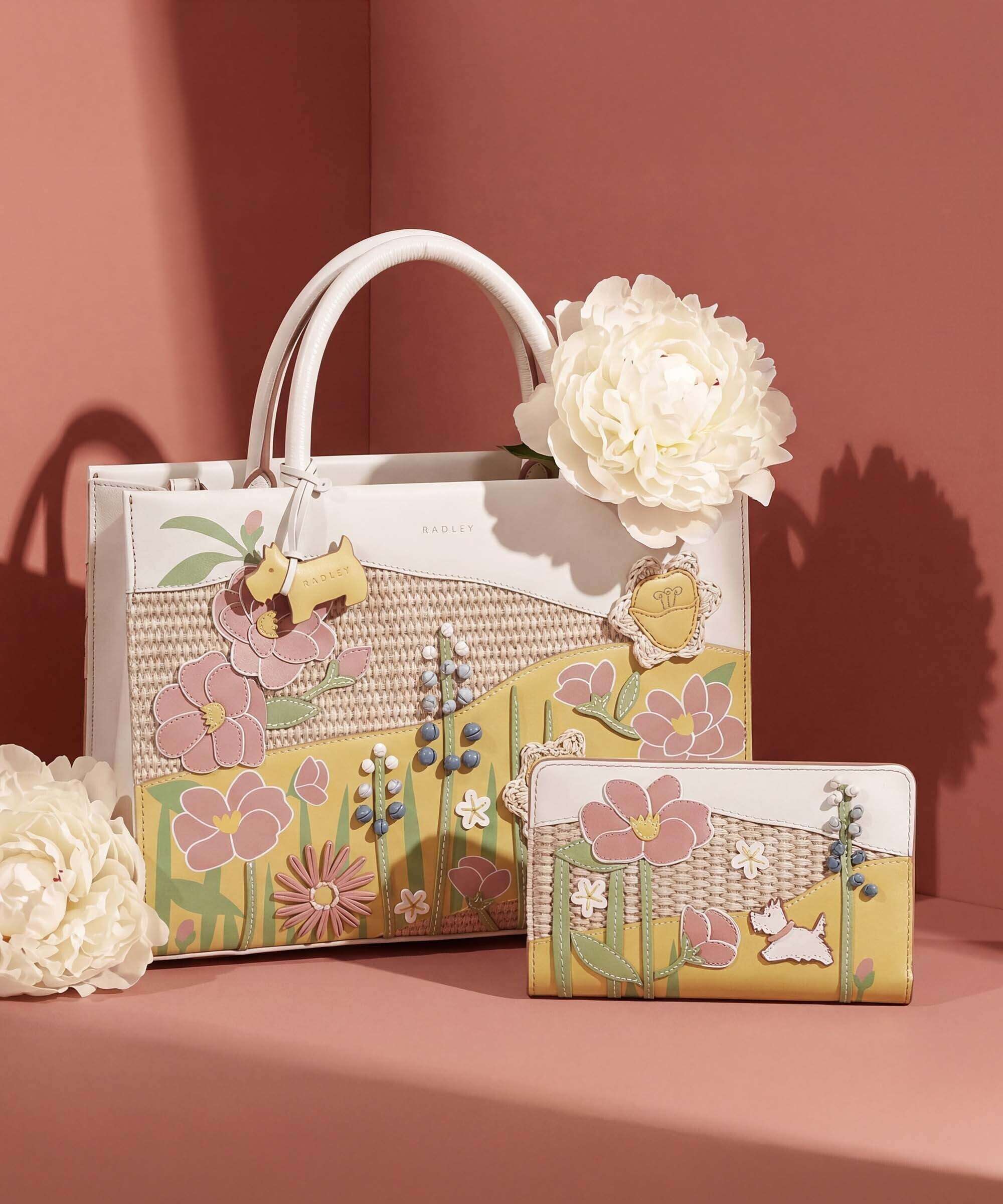Radley London Spring Blooms Handbag cow leather salt - 113502-SALT