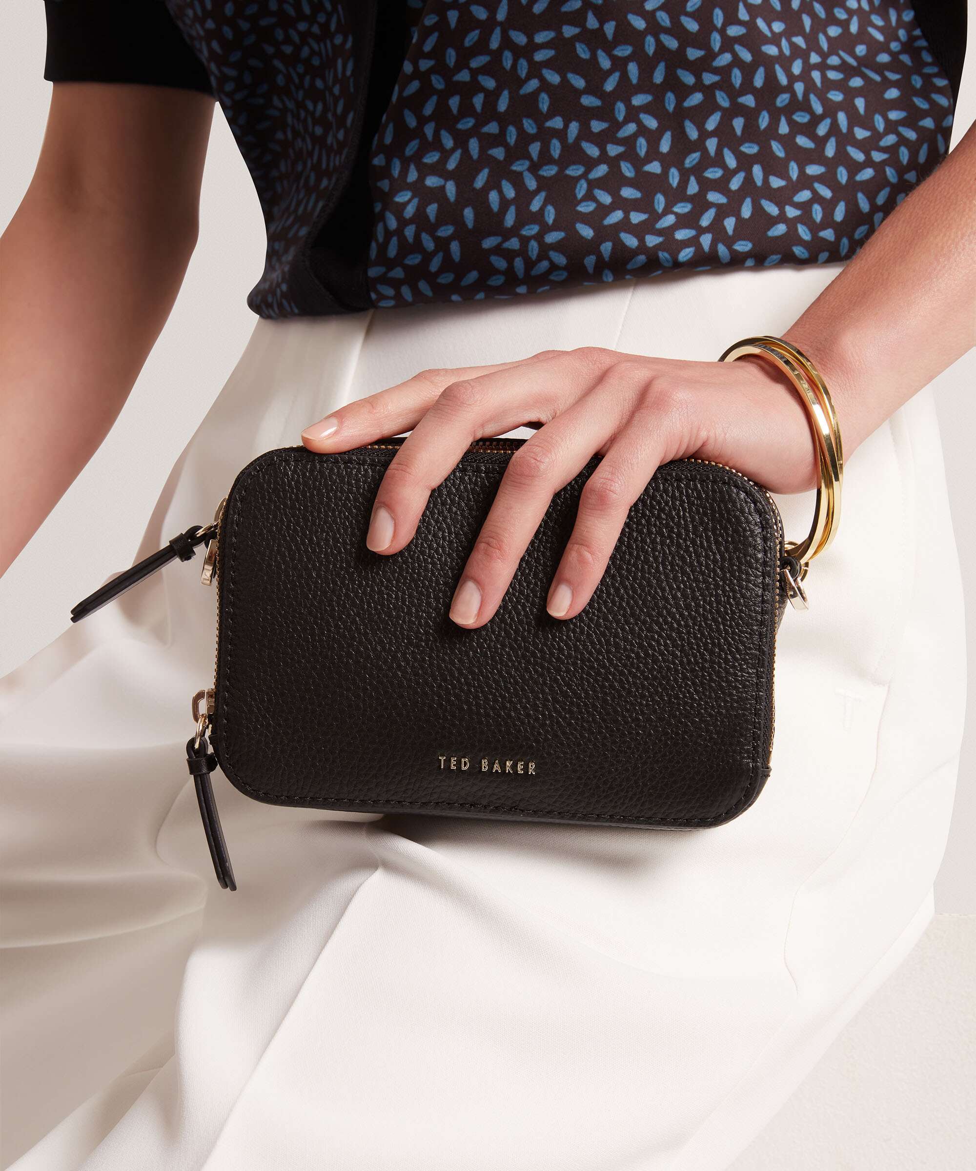 Ted Baker Stunna Crossbody bag grained cow leather black - 281661