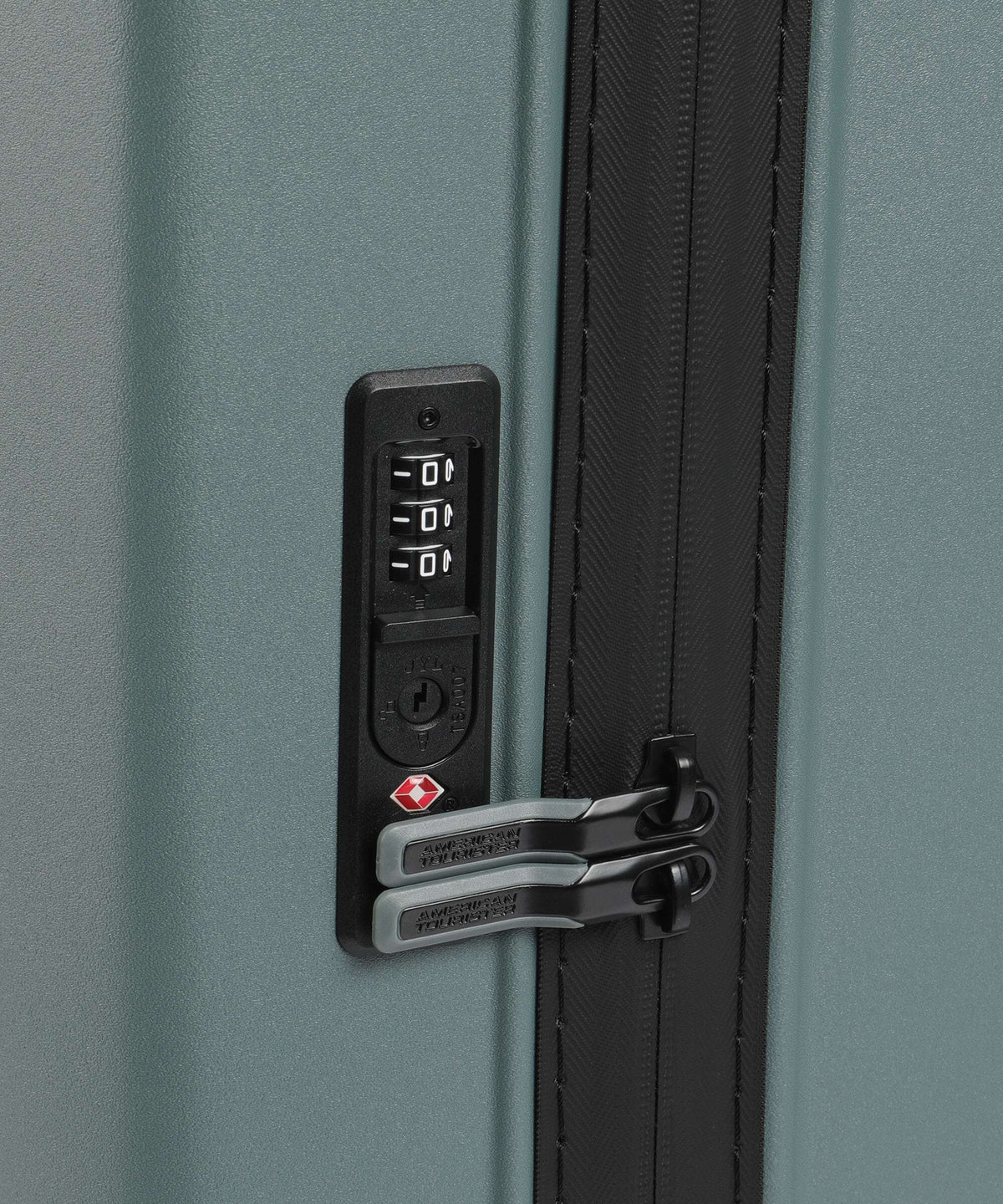 American Tourister Trailon EXP Spinner (4 wheels) dark forest