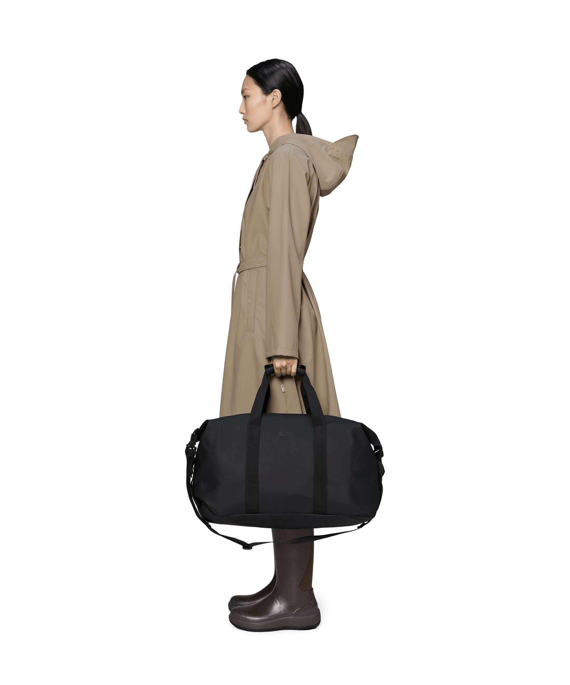 Rains Hilo Weekend bag black 53 cm