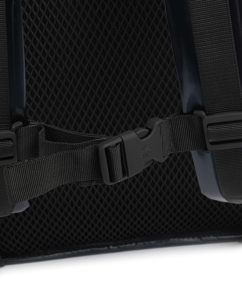 Rains Rolltop backpack spill