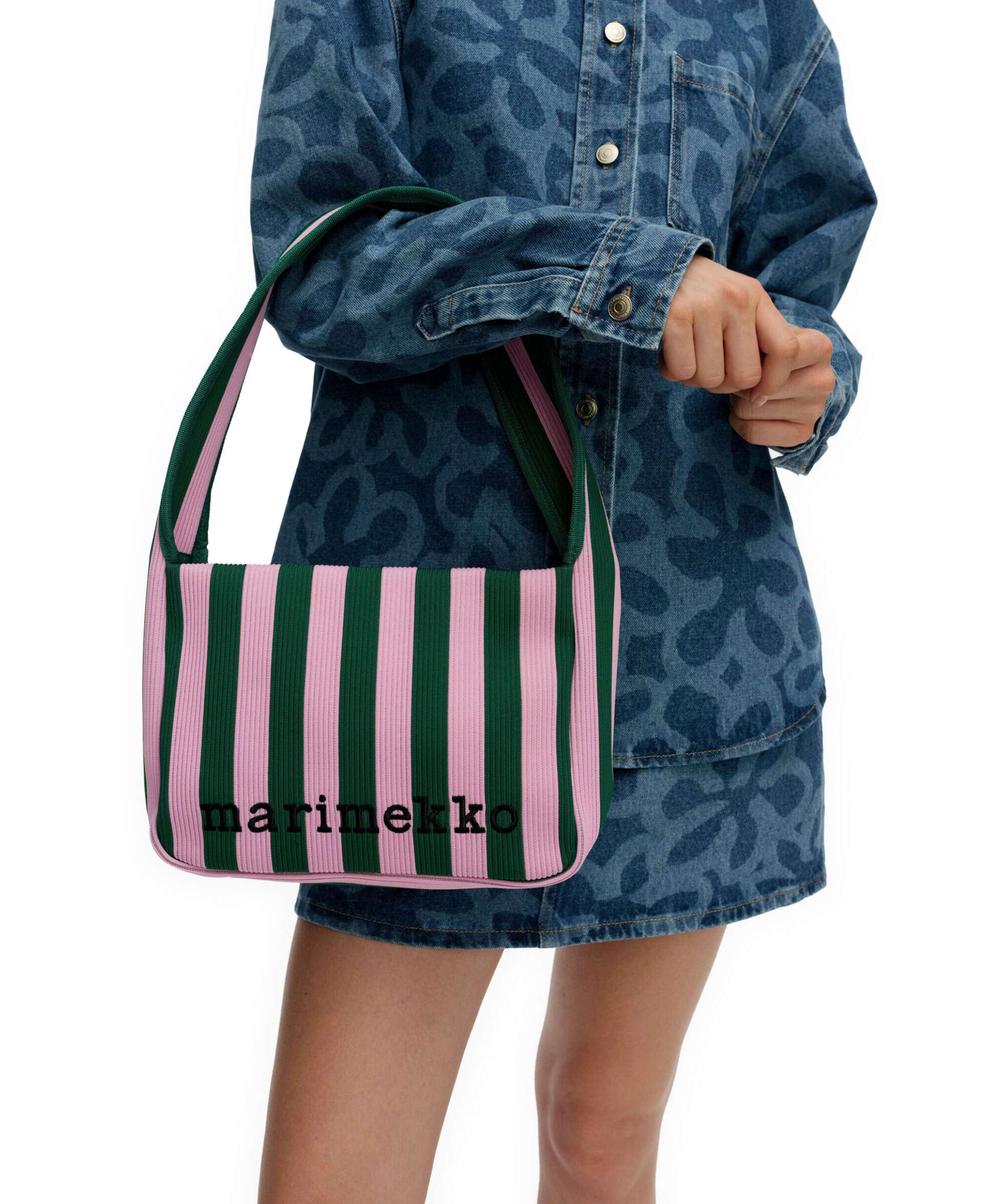 Marimekko Knitted Merirosvo Shoulder bag polyester pink/dark green