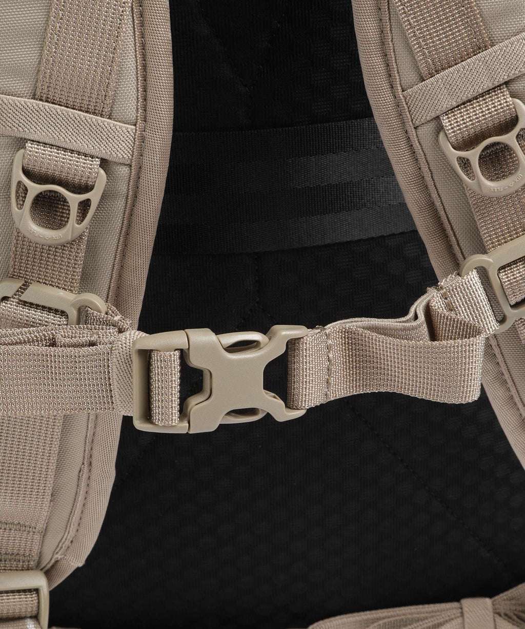 Pacsafe V 24 Backpack beige