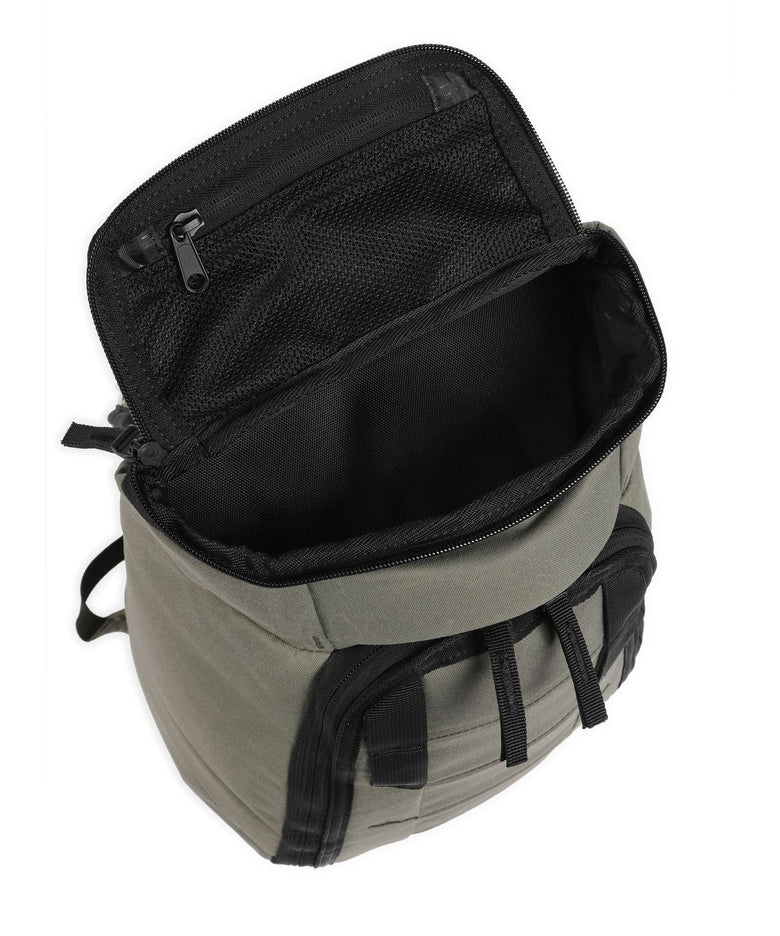 Db Hugger 20L Backpack forest green