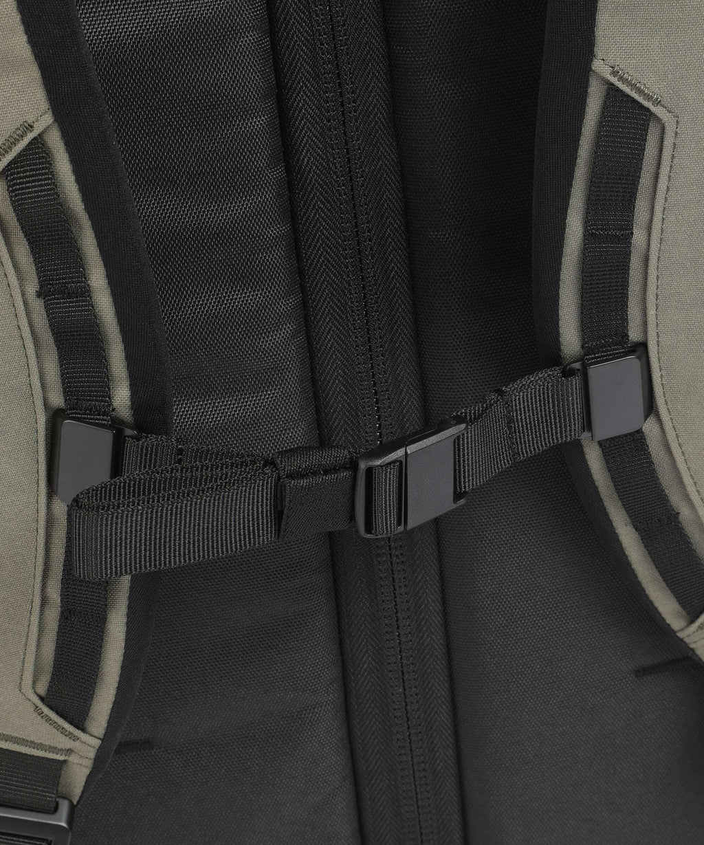 Db Roamer 70 Travel bag forest green