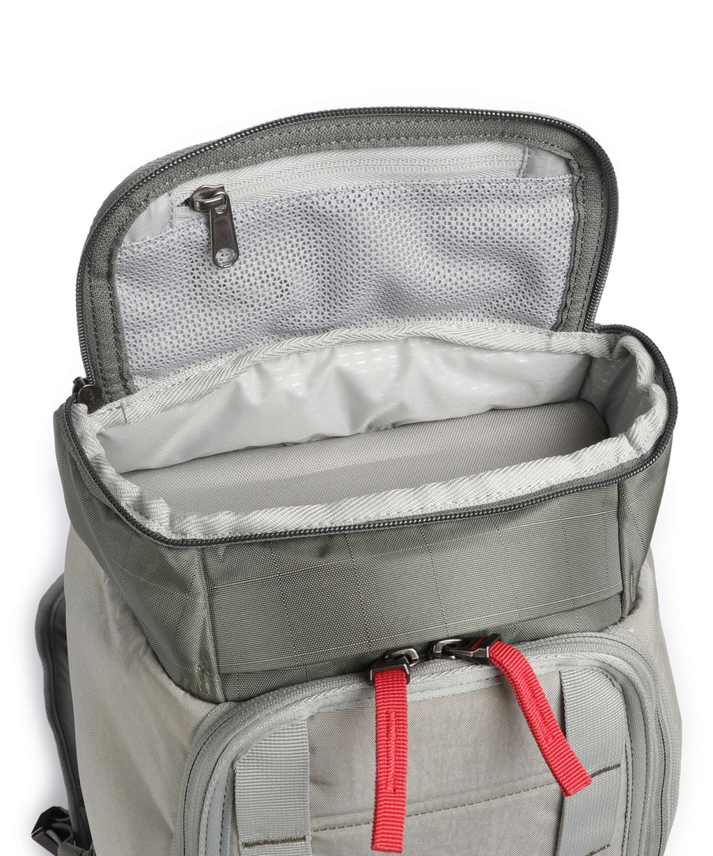 Db Hugger 20 Backpack basil green