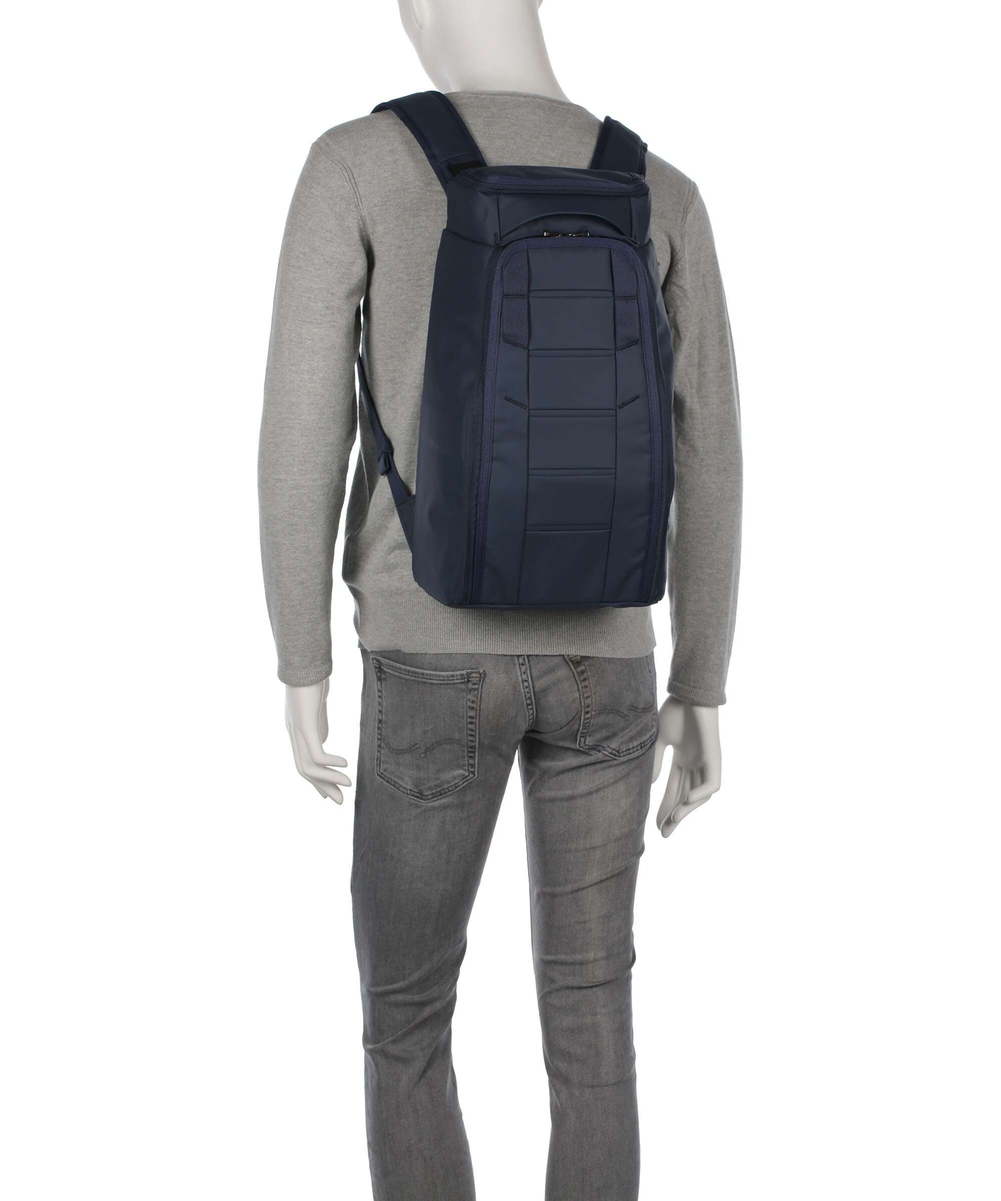 Db Hugger 20 Backpack blue hour