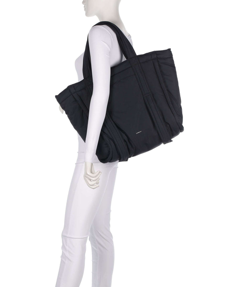 Sandqvist Curve L Tote bag black