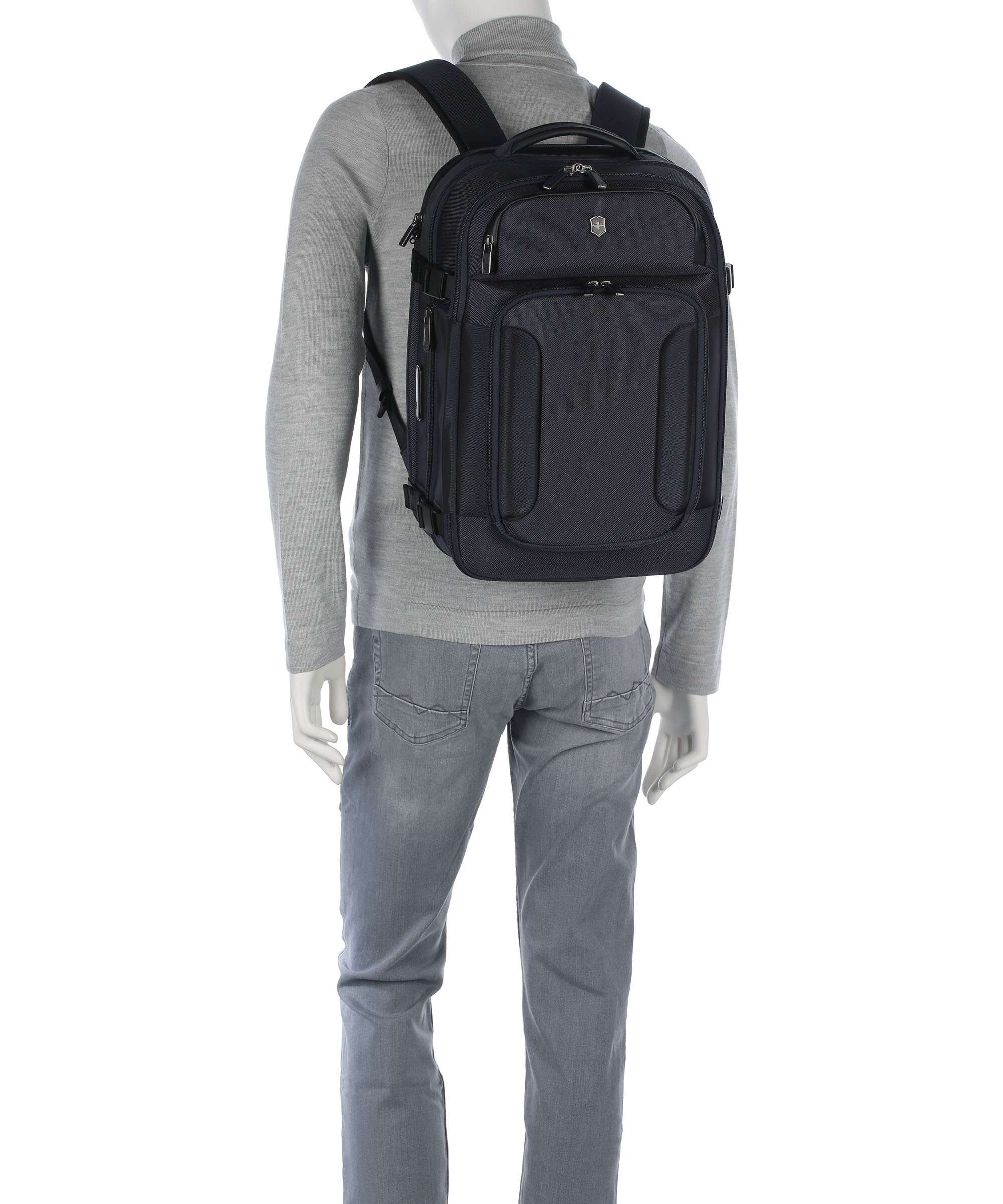 Victorinox Werks Traveler 7.0 Travel backpack 15″ recycled
