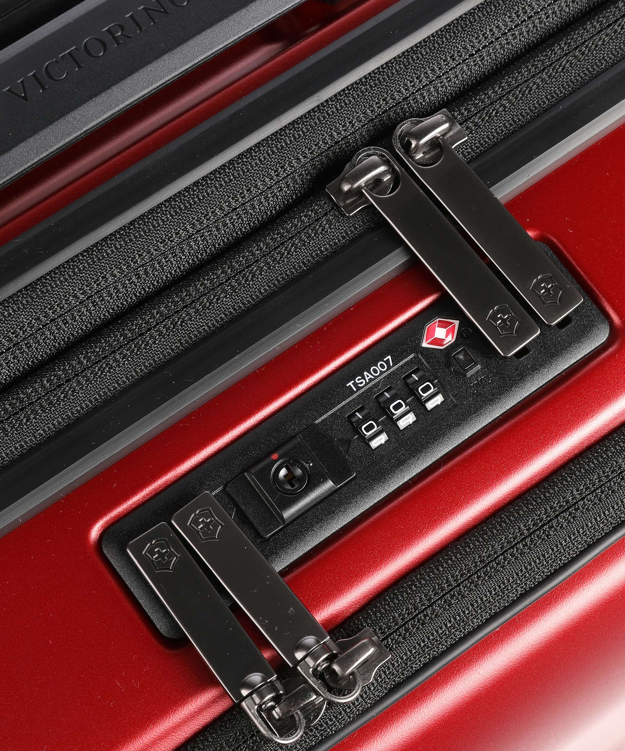 Victorinox Spectra 3.0 Exp Frequent Flyer Spinner (4 wheels