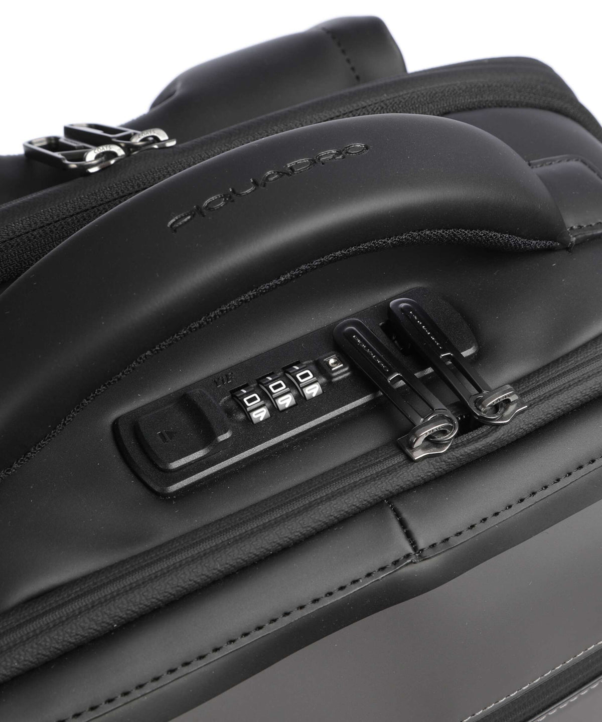 Piquadro Rover  35 Travel backpack black