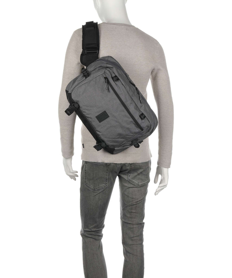 Chrome Kadet Max Fanny pack black