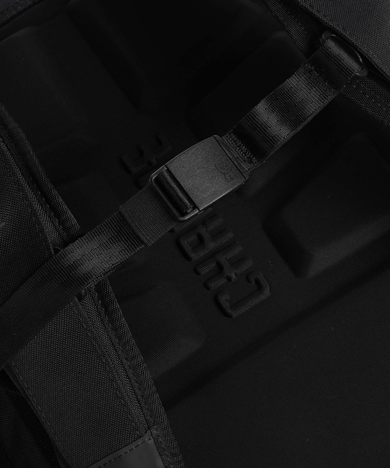 Chrome Barrage 18L Rolltop backpack black