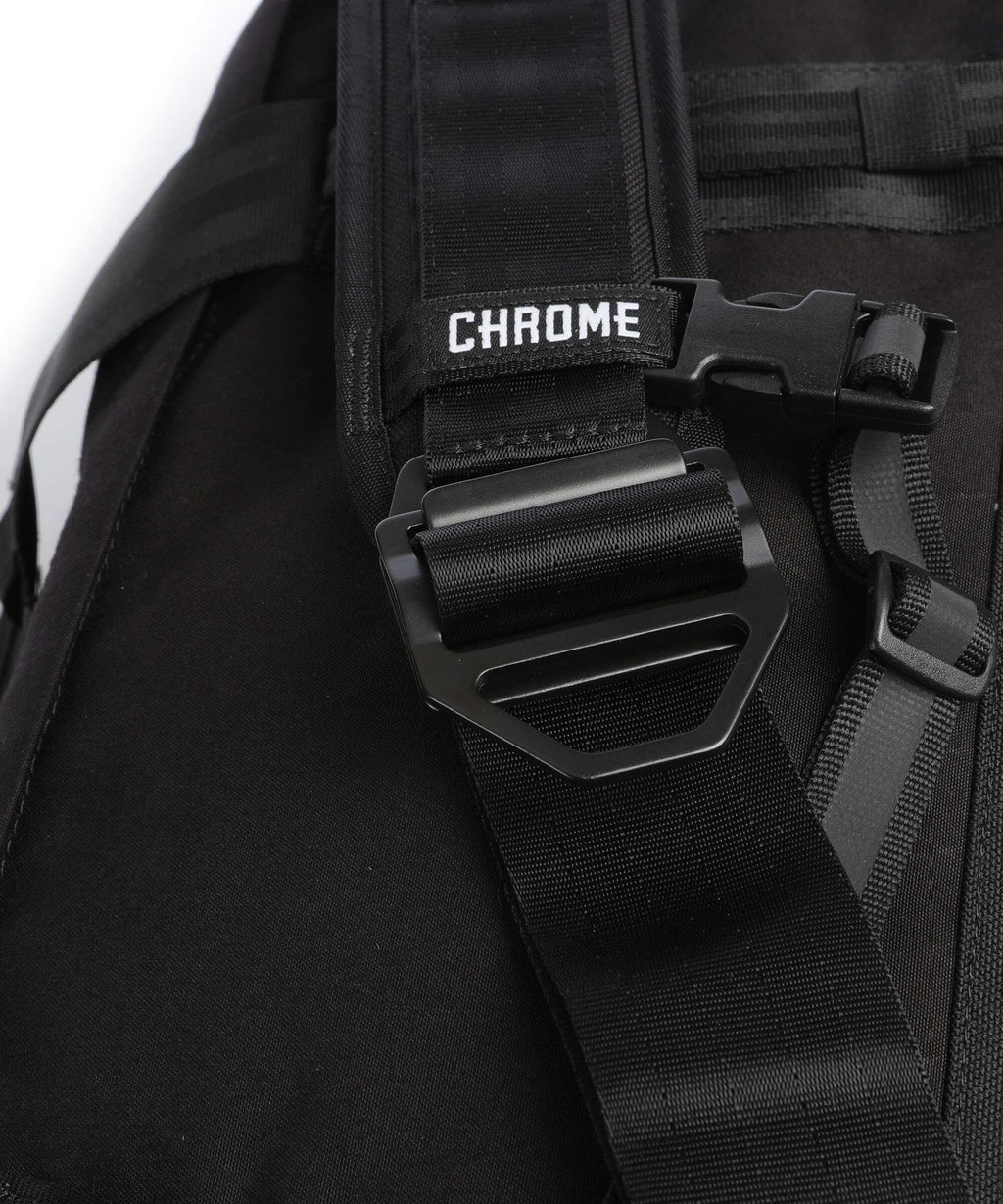 Chrome Barrage 32 Travel bag black