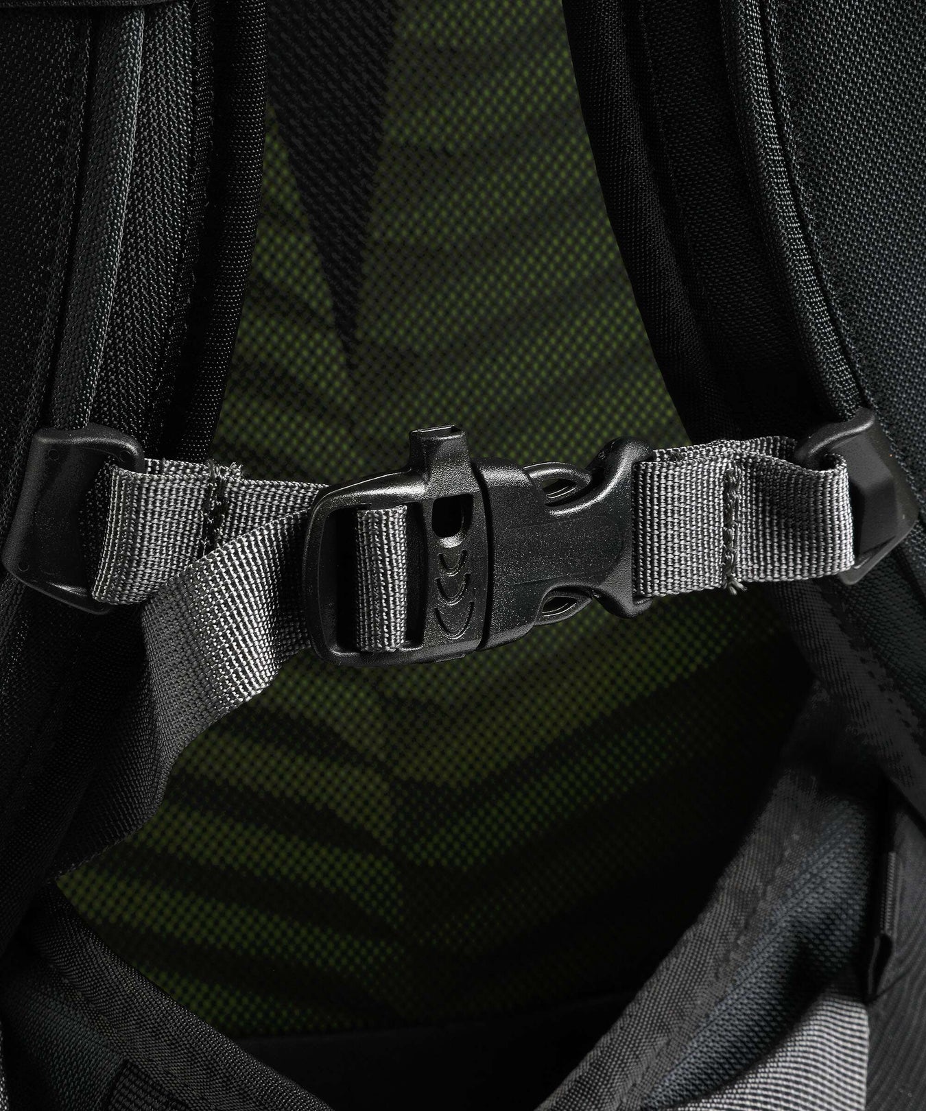 Osprey Farpoint 40 Travel backpack tunnel vision grey