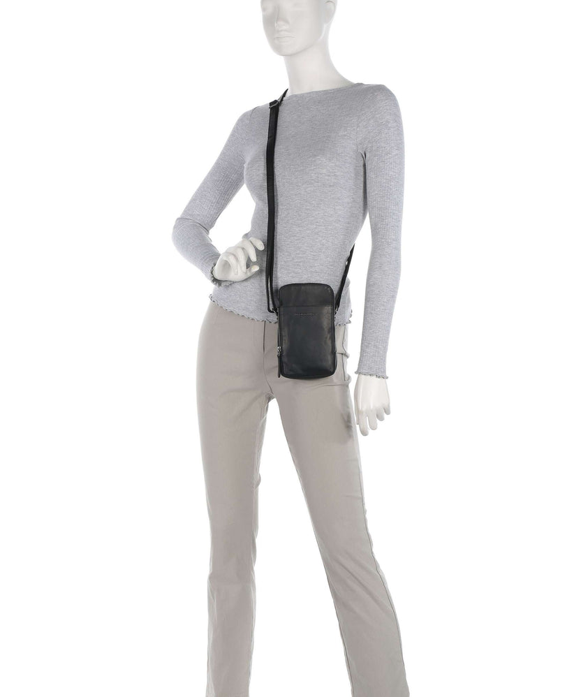 The Chesterfield Brand Cow Wax Pull Up Alesund Phone bag black