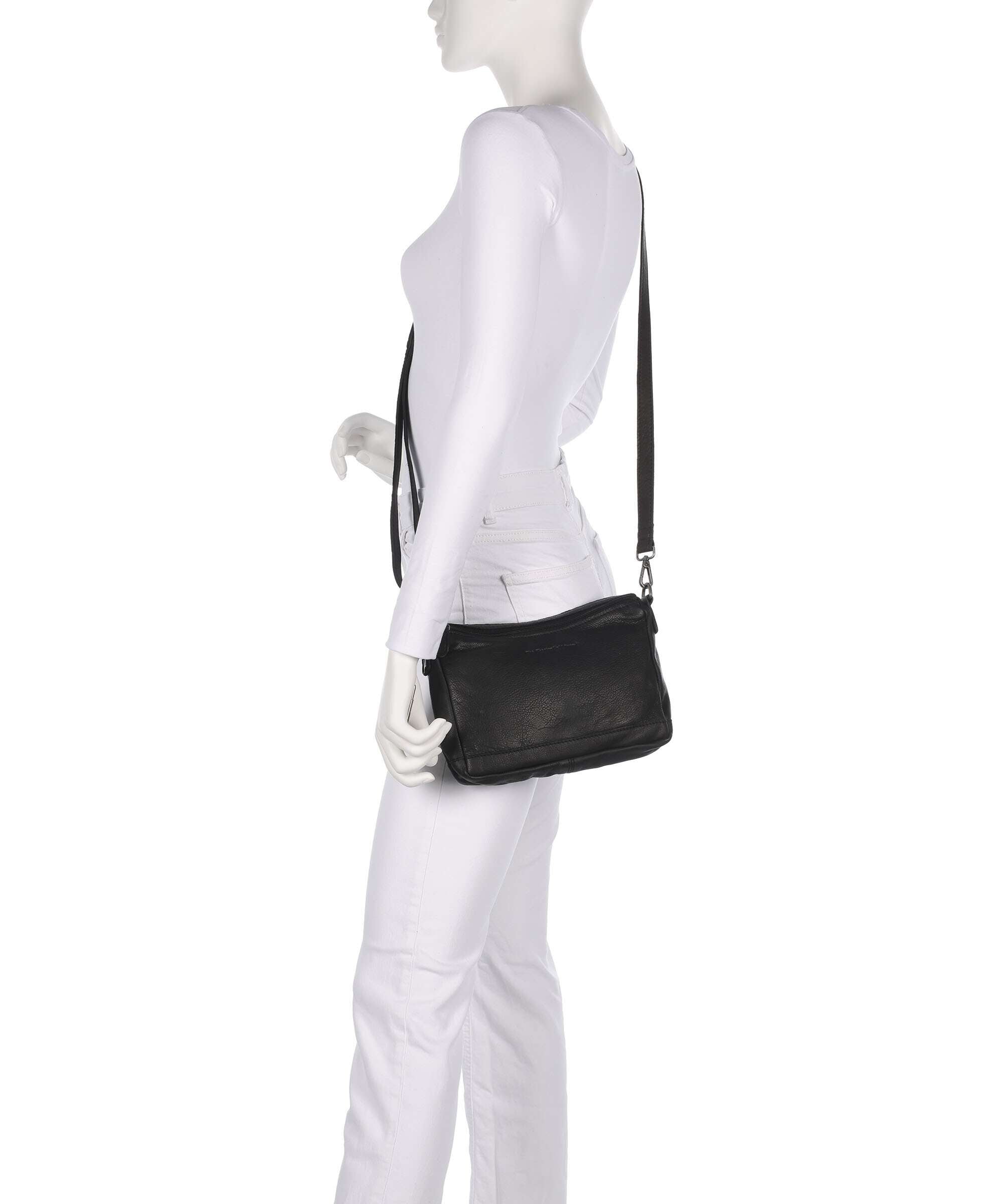 The Chesterfield Brand Washed Waxed Cow Irving Shoulder bag black