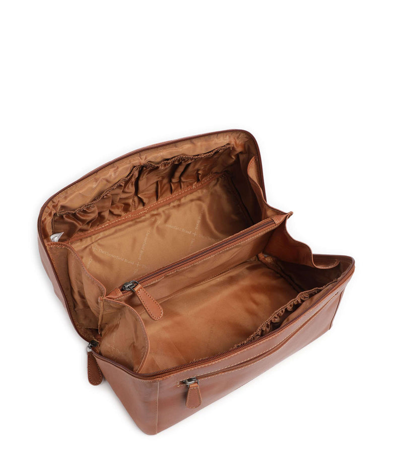 The Chesterfield Brand Wax Pull Up Cow Trevia Toiletry bag cognac