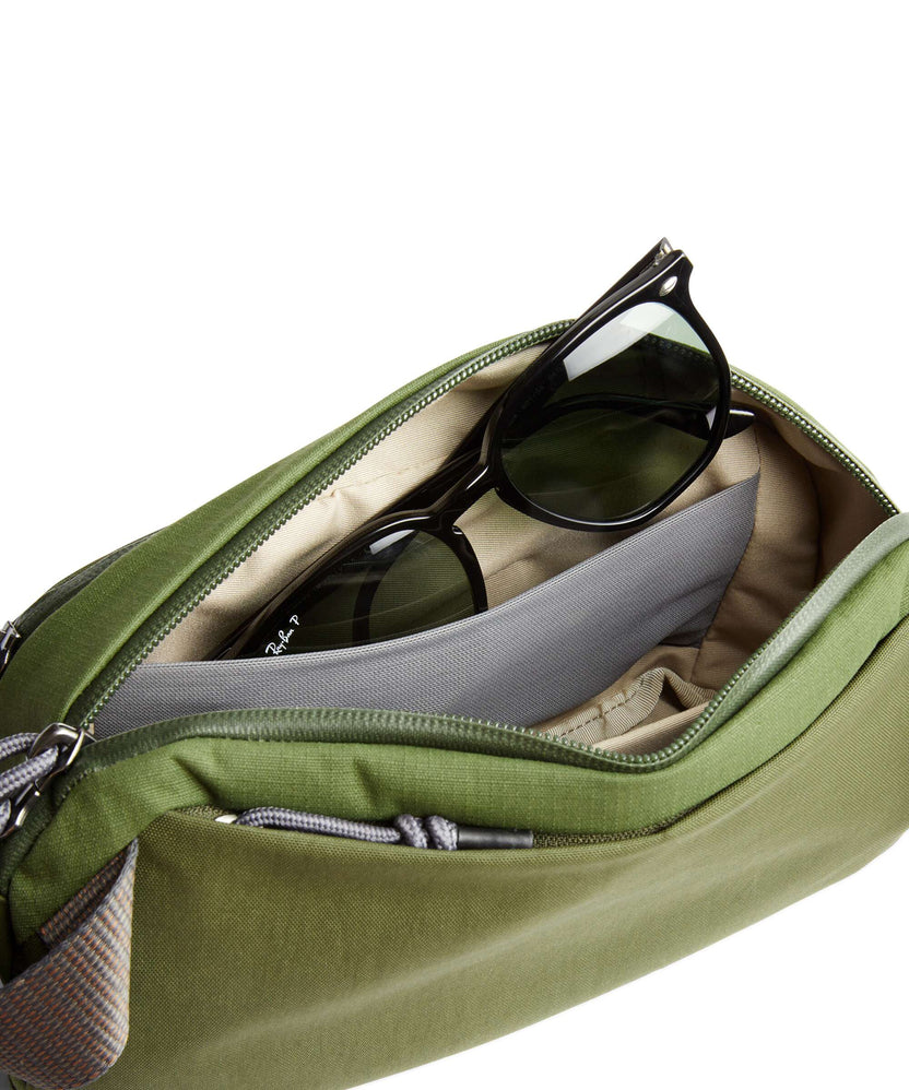 Bellroy Venture 2.5L Ready Fanny pack ranger green