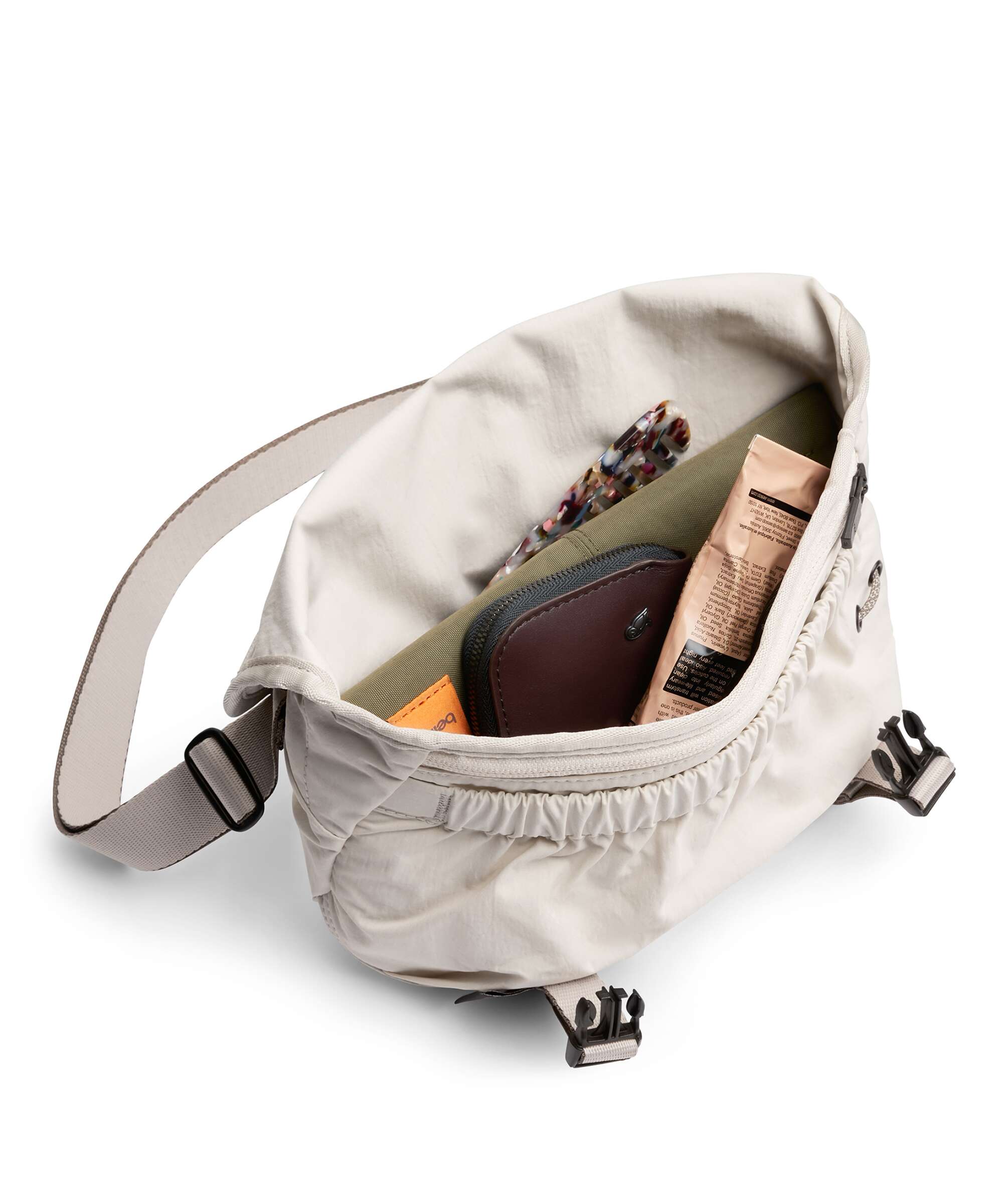 Bellroy Cinch 6 Mini Messenger bag oat