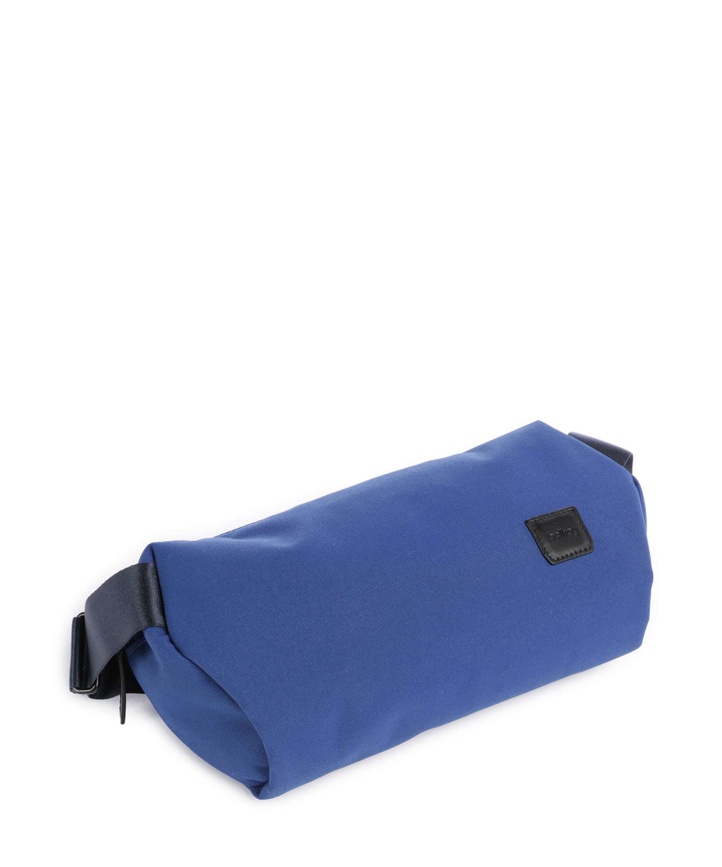 Bellroy Classic 5L Sling bag indigo